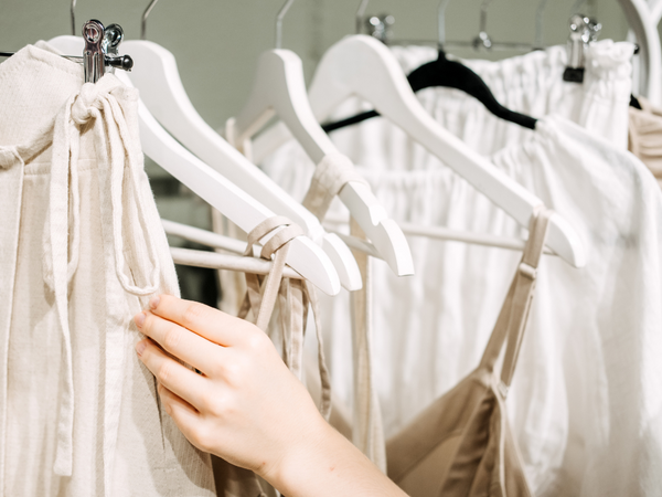 Comment reconnaître une marque de mode éthique : Conseils pour un shopping conscient